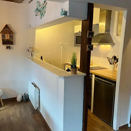 Pause Chez Julien, Lumineux Et Idéalement Situé! Honfleur