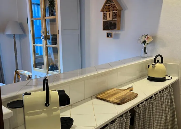 شقة Pause Chez Julien, Lumineux Et Idealement Situe! *