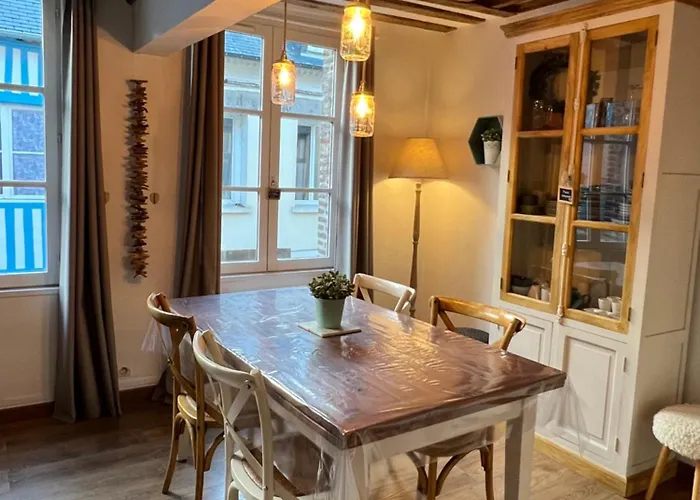 Pause Chez Julien, Lumineux Et Idealement Situe! * أونفلور