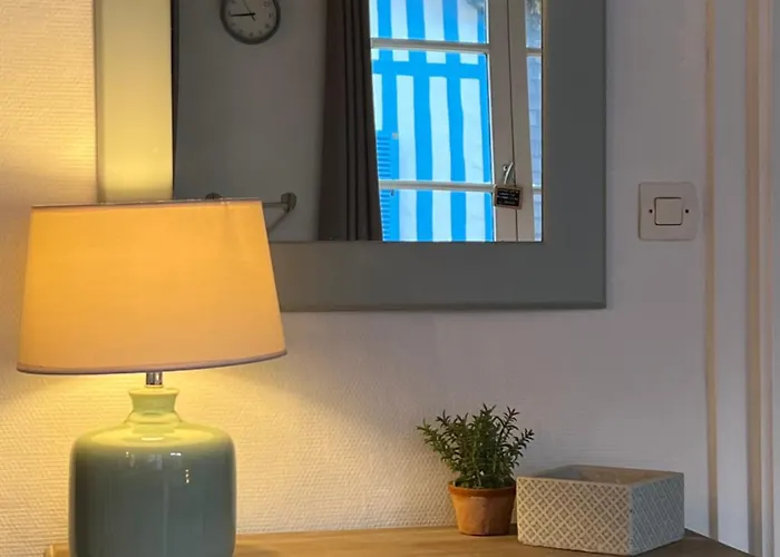 Pause Chez Julien, Lumineux Et Idealement Situe! شقة *