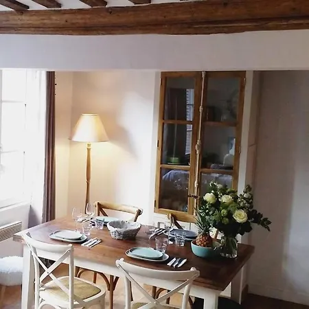 Daire Pause Chez Julien, Lumineux Et Idealement Situe!