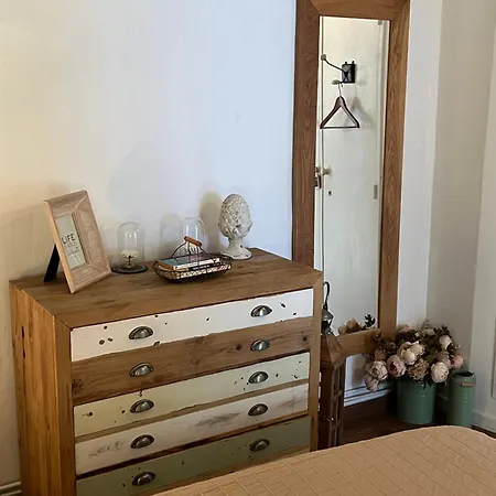 Pause Chez Julien, Lumineux Et Idealement Situe!