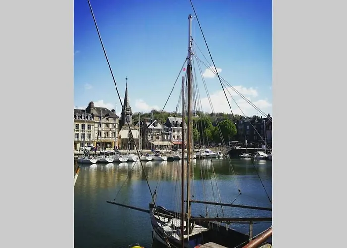 Pause Chez Julien, Lumineux Et Idealement Situe! 아파트